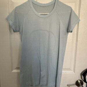 Swiftly Tech Short-Sleeve Shirt - size 8